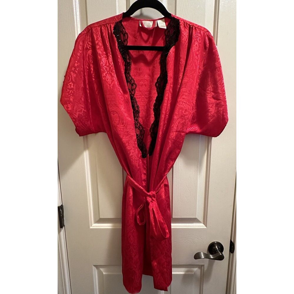 Silky Red With Black Lace And Beads by Delicates Womens Robe‎ Sz Medium